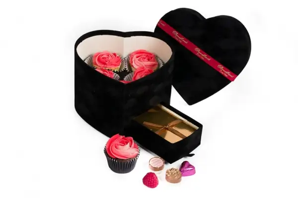 Red Rose Cupcake and Chocolate Luxury Gift Box