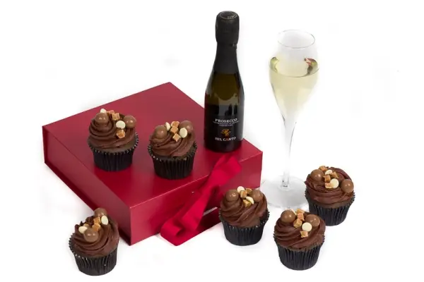 Cupcakes and Prosecco Gift Set