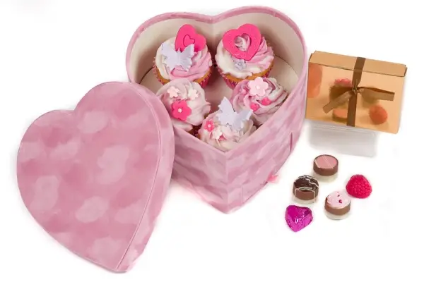 Rippled Cupcakes and Chocolates Luxury Gift Box