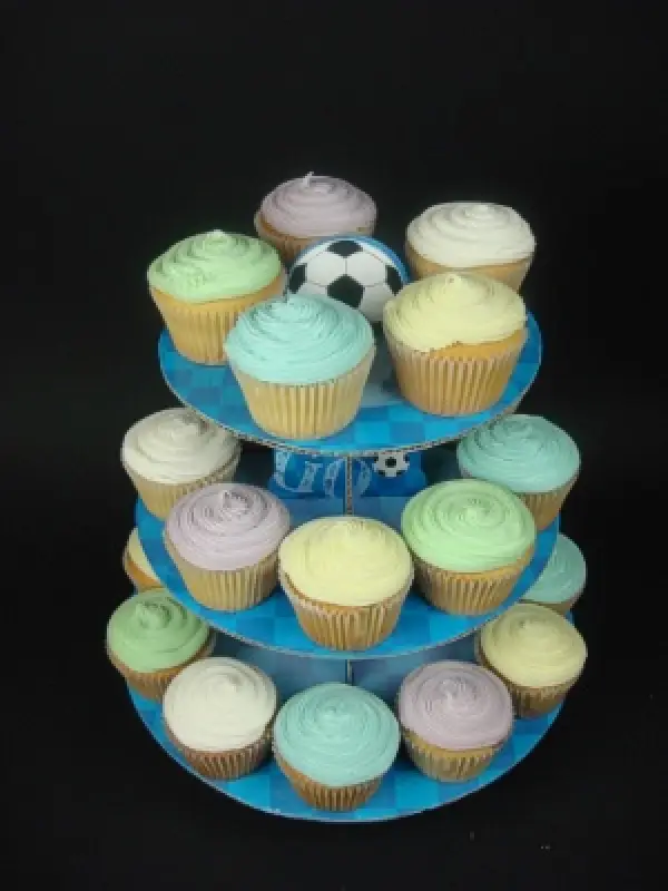 Football Party Cupcakes With Stand (24)