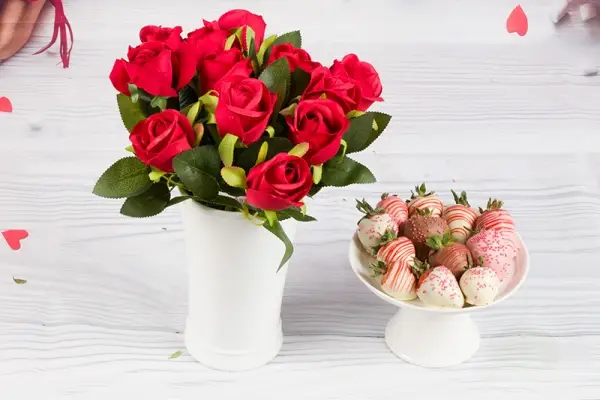 12 Red Roses with 12 Romance Strawberries