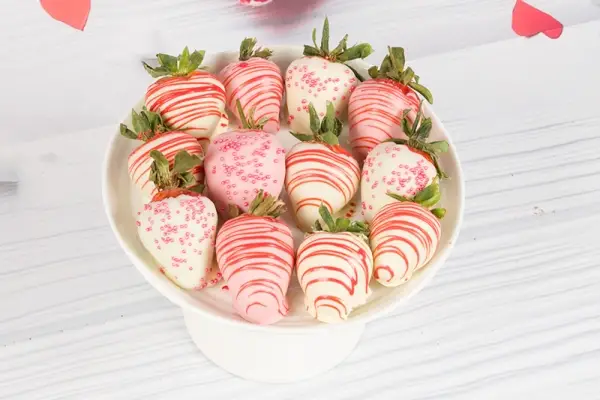 12 Romance Strawberries